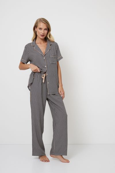 Пижама женская рубашка с брюками Aruelle Isolda pajama long  геометрический принт Isolda pajama long фото