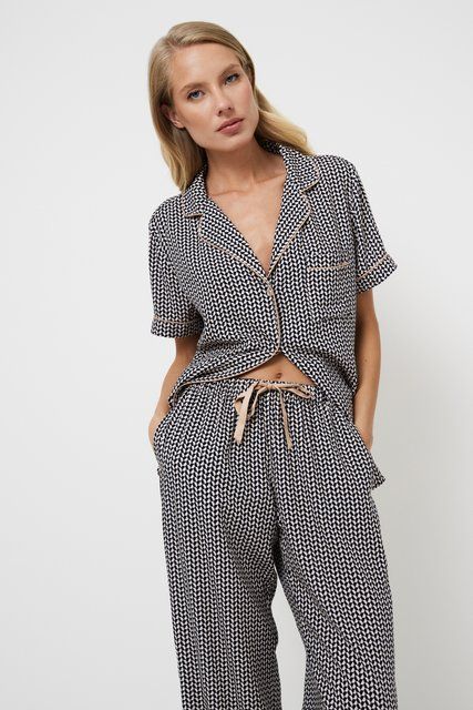Піжама жіноча сорочка зі штанами Aruelle Isolda pajama long  геометричний принт Isolda pajama long фото